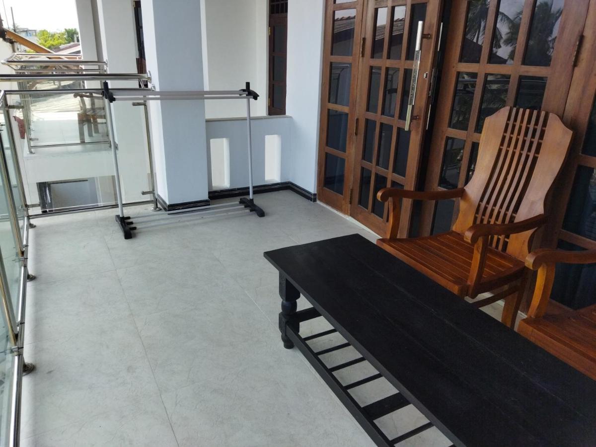 Shanika Beach Inn Тангале Екстериор снимка