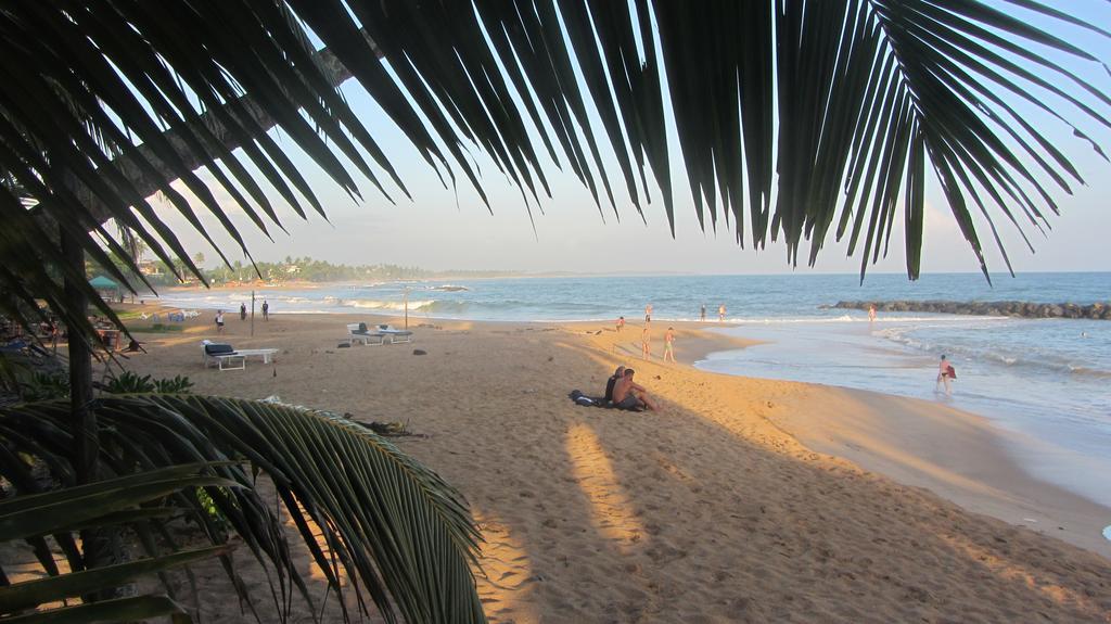 Shanika Beach Inn Тангале Екстериор снимка