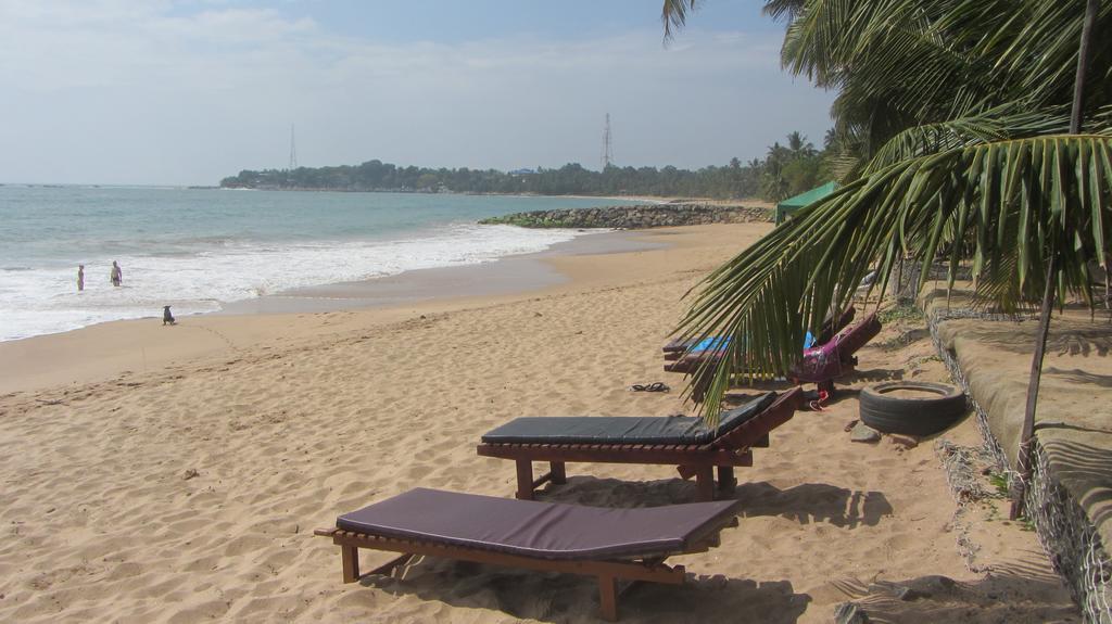 Shanika Beach Inn Тангале Екстериор снимка