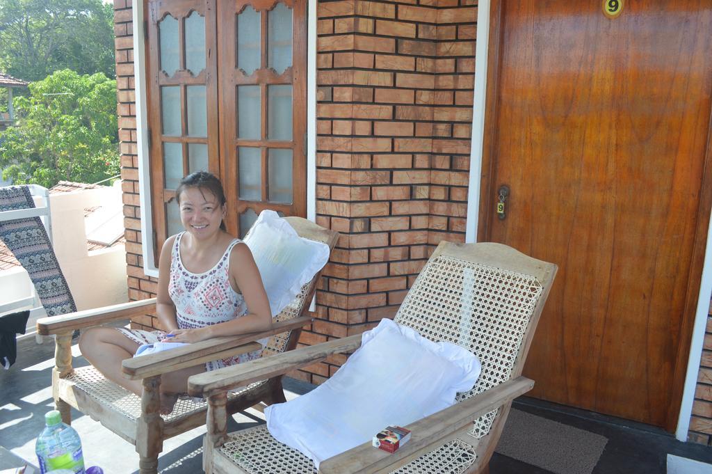Shanika Beach Inn Тангале Екстериор снимка