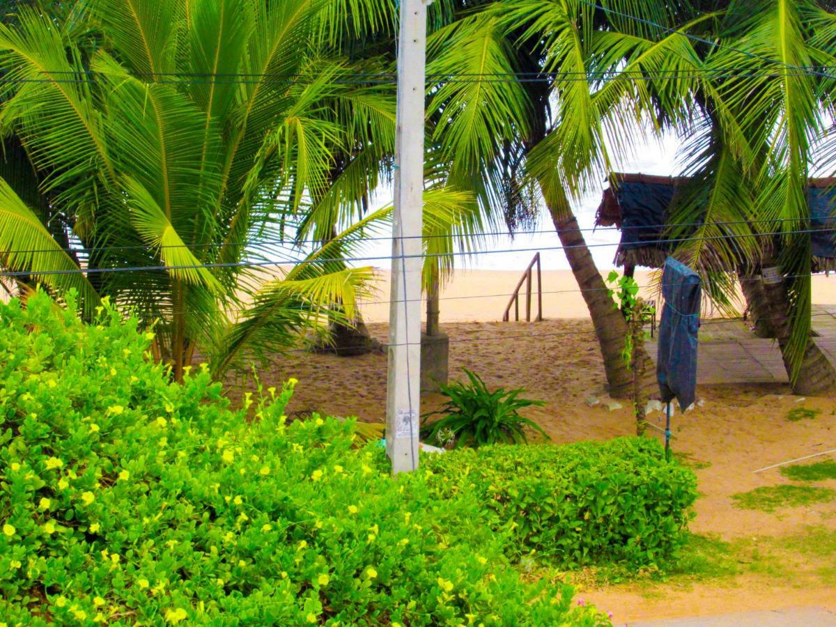 Shanika Beach Inn Тангале Екстериор снимка