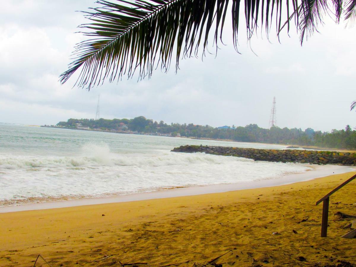 Shanika Beach Inn Тангале Екстериор снимка