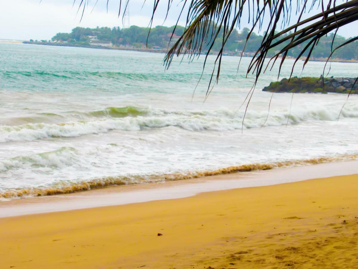 Shanika Beach Inn Тангале Екстериор снимка